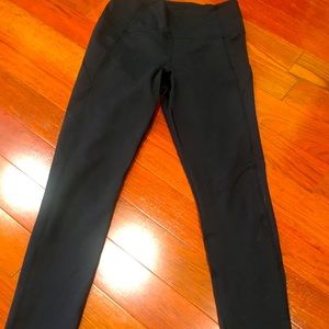 Under Armour Black tights Size M